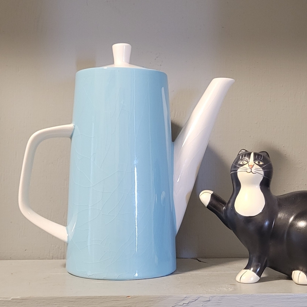 Vintage Blue And White Mikasa Teapot - Picture 13 of 13